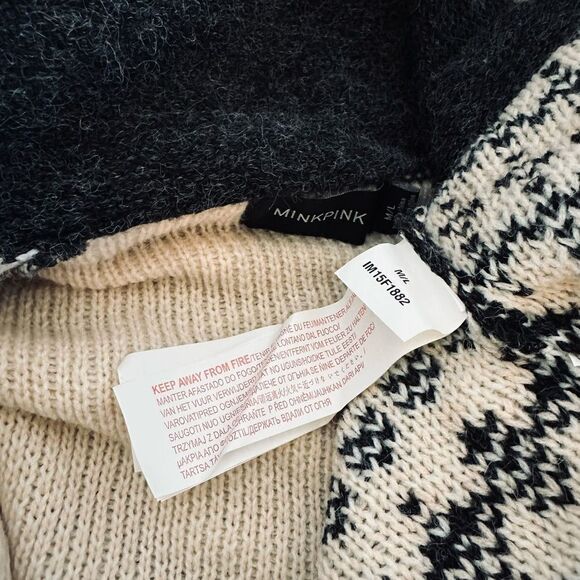 Minkpink Thick Gray Aztec Belted Cardigan Shrug Sweater M/L - Picture 3 of 5